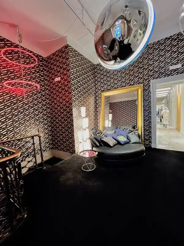 Кресло Versace Home 2026 карбоновый каркас